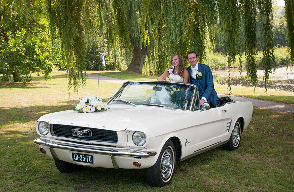 Witte ford mustang trouwauto #3